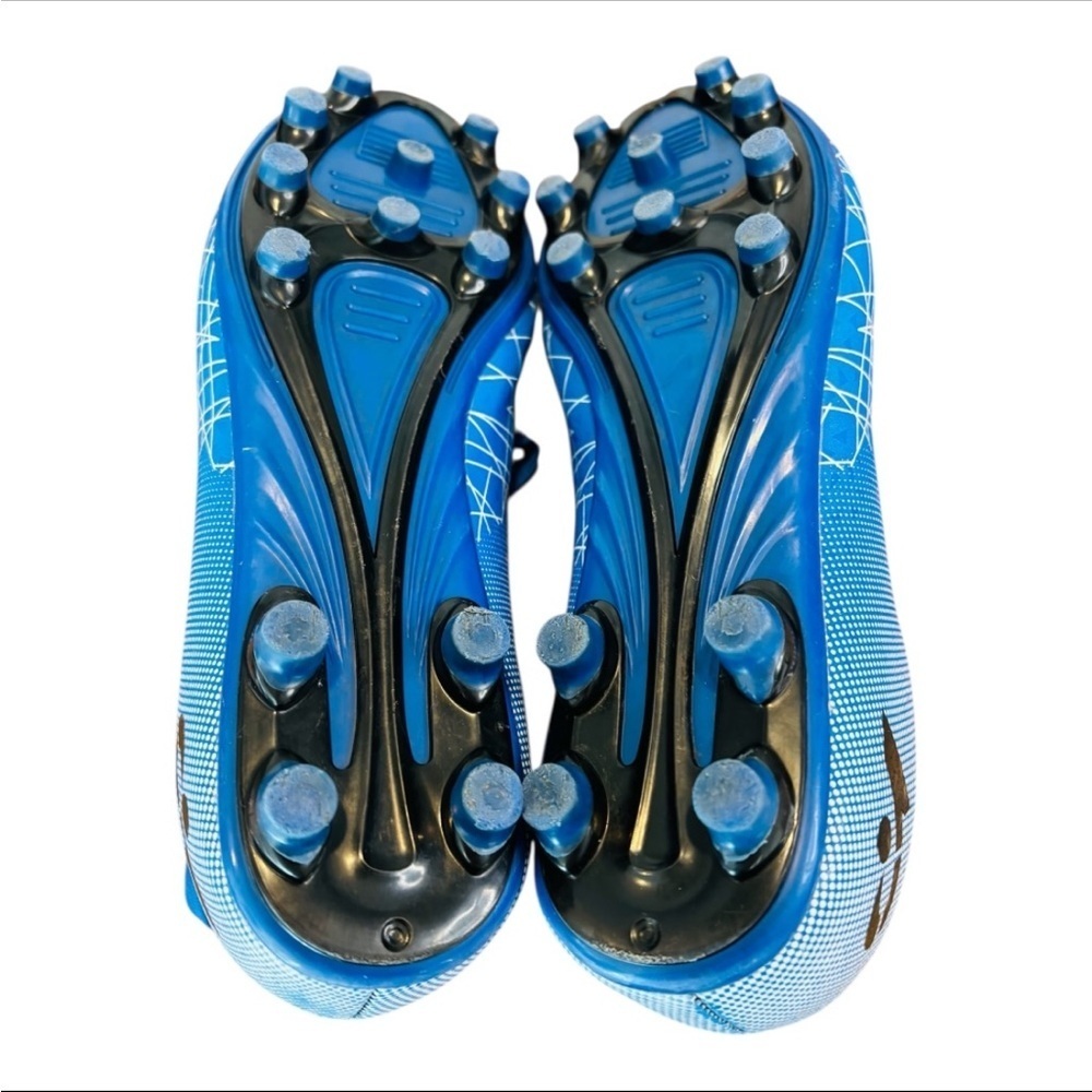 Blue & White Athletic Indoor & Outdoor Youth (Boy’s) Soccer Cleats Size Youth 8 - Picture 10 of 10